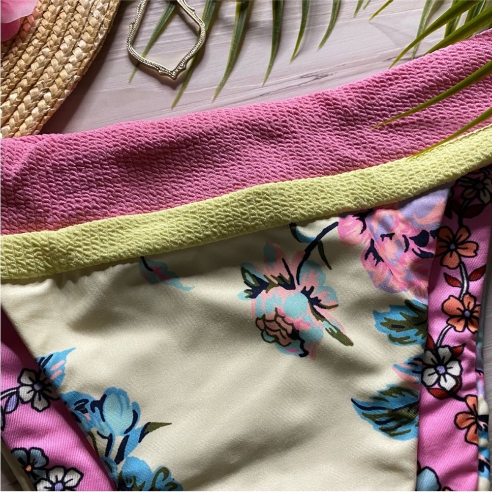 MAAJI 💫 Healing Heart High Waist Bikini Bottom - Picture 9 of 12